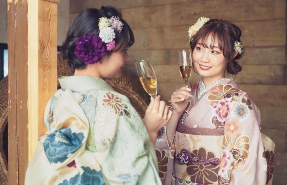 振袖を成人式以外に着用しているシーン